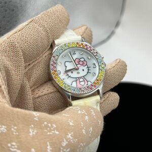 BEAUTIFUL Sanrio Hello kitty 2013 Watch